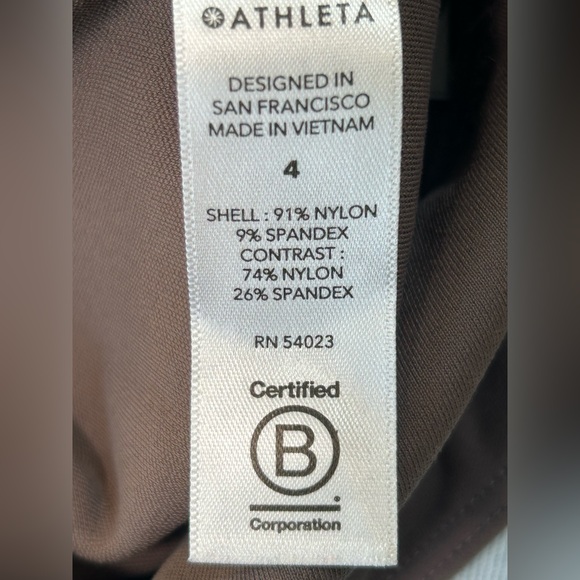 Athleta Headlands Hybrid Tight Pant in Shale (grey) size 4. Nice shape - Picture 15 of 16